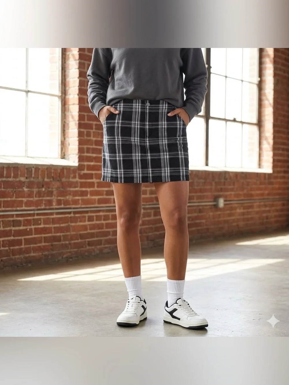 Hollister Black & White Plaid Ultra High-Rise Mini Skirt - Size S
